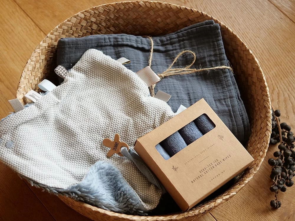 Babygeschenk-Set Unter 35 EUR - Schnuffeltuch Fresh Blue 2 Babygeschenk-Set Unter 35 EUR - Schnuffeltuch Fresh Blue – Bild 2