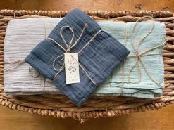 Babygeschenk-Set Unter 35 EUR - Schnuffeltuch Fresh Blue 8 Babygeschenk-Set Unter 35 EUR - Schnuffeltuch Fresh Blue -Boo Poo babygeschenkt hasenohren blau ls2