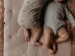 Strampler Aus Biobaumwolle - Light Grey Rainbow 7 Strampler Aus Biobaumwolle - Light Grey Rainbow -Boo Poo strampler sb smokeygreen ls1