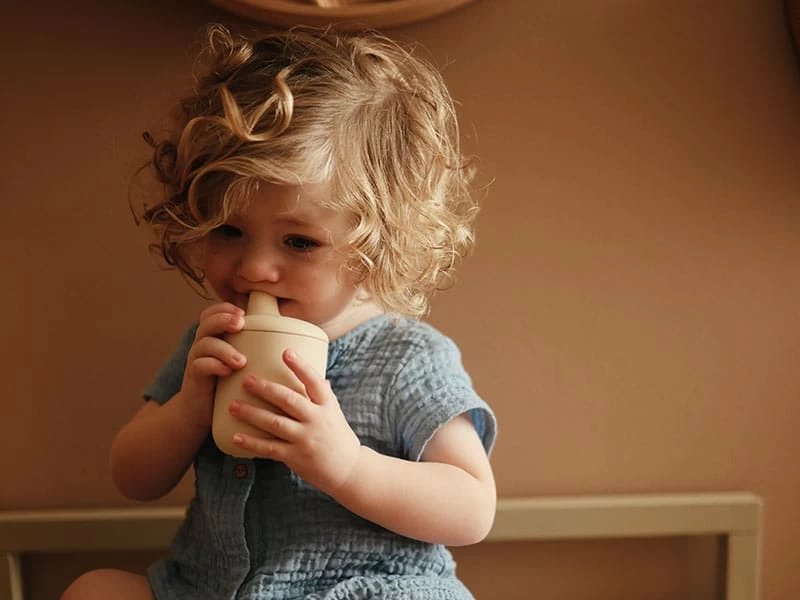 Mushie Weiche Schnabeltasse - Soft Lilac 3 Mushie Weiche Schnabeltasse - Soft Lilac – Bild 3