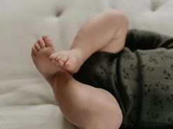 Babybody Mit Knöpfen - Dark Green 9 Babybody Mit Knöpfen - Dark Green -Boo Poo wickelbody sb darkgreen ls1